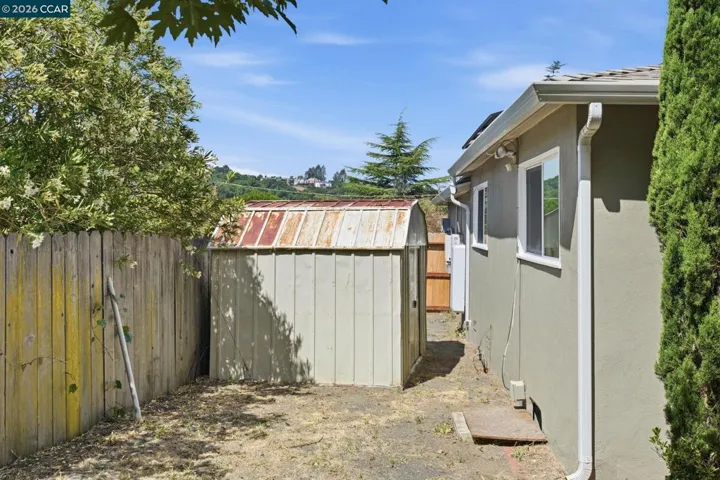 2979 Higuera Ave, Pinole, California 94564
