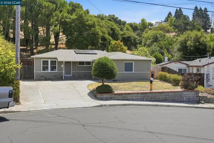 2979 Higuera Ave, Pinole, California 94564