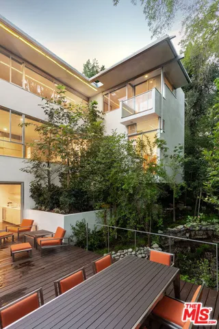 2866 Westbrook Avenue, Los Angeles, California 90046