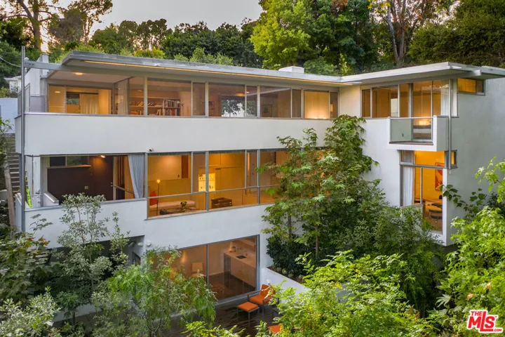 2866 Westbrook Avenue, Los Angeles, California 90046