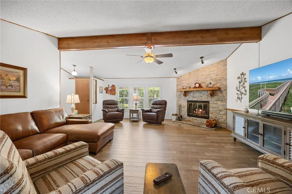 1474 Bishop Drive, Hemet, California 92545 — photo 5