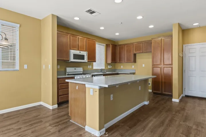 18160 Grove Place, Fontana, California 92336