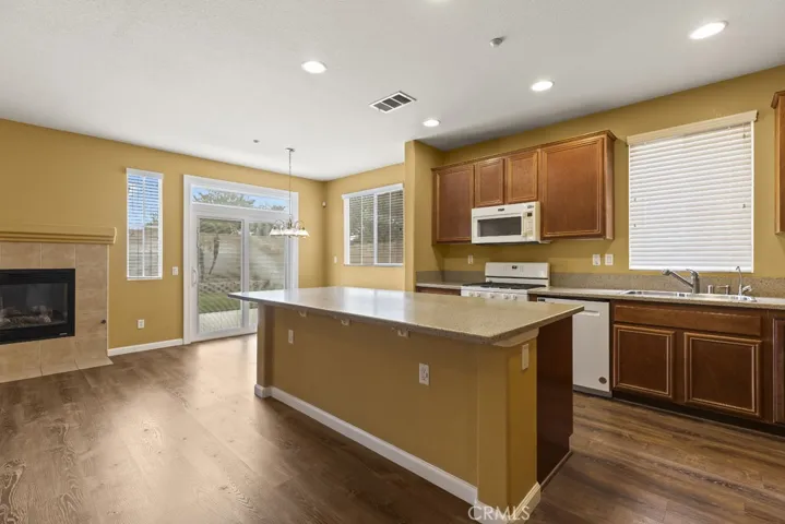 18160 Grove Place, Fontana, California 92336