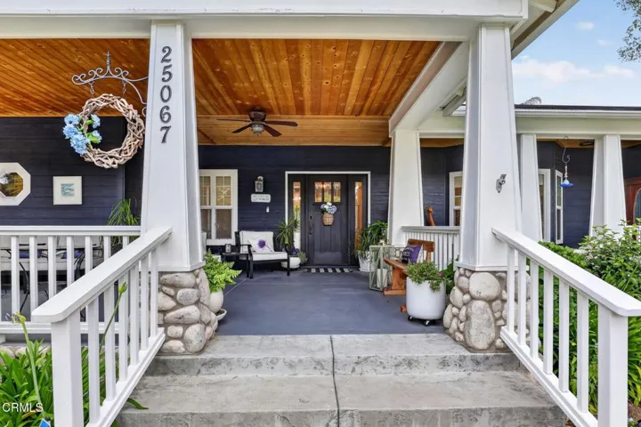 Entry to Front Porch