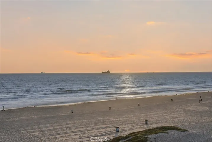 2516 The Strand, Manhattan Beach, California 90266