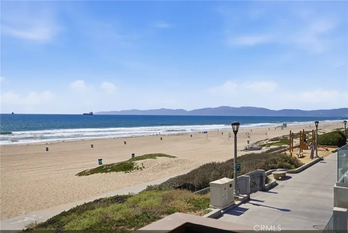 2516 The Strand, Manhattan Beach, California 90266