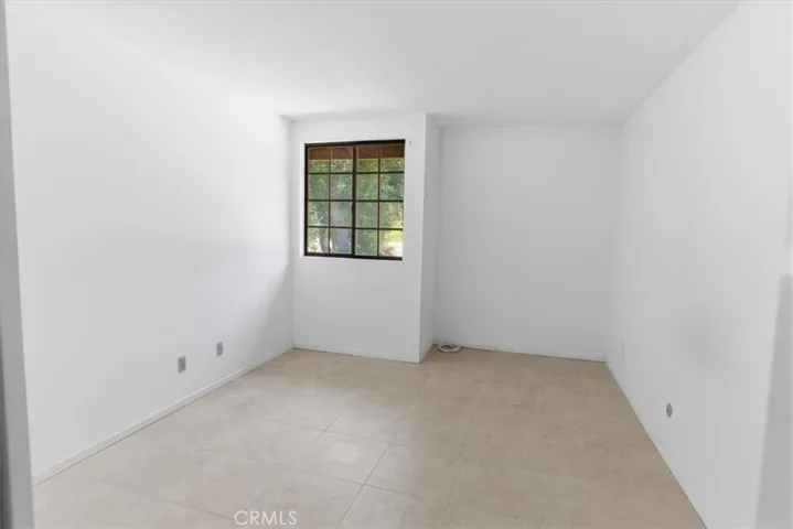 Guest Bedroom #1