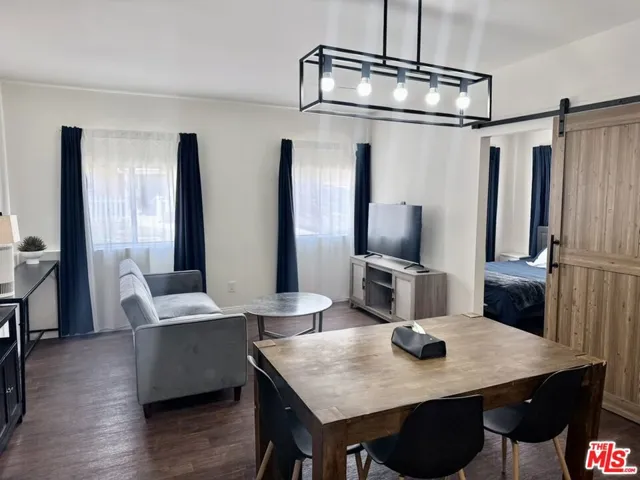 Den / Flex Space