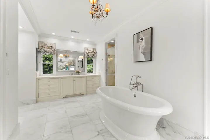 Primary Bath/Spa