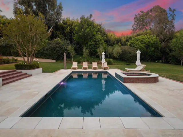 New pool/spa with undercount cover.