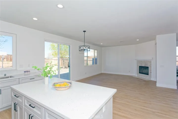 12596 Glen Canyon, Victorville, California 92395