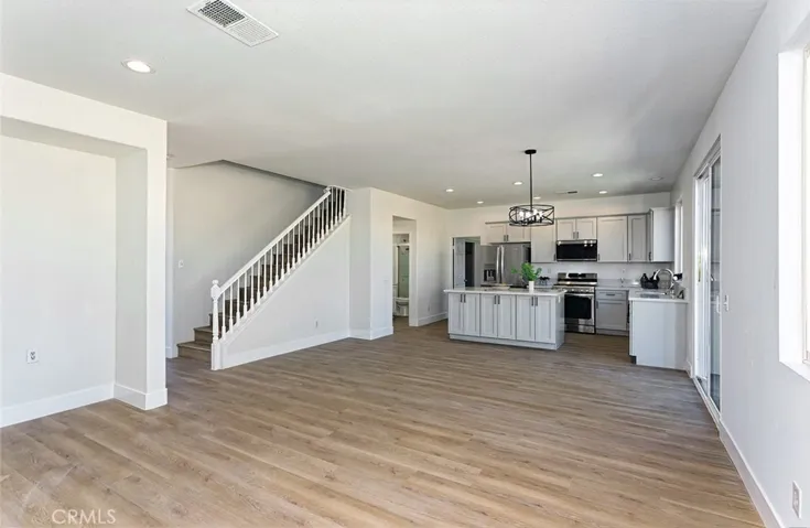12596 Glen Canyon, Victorville, California 92395