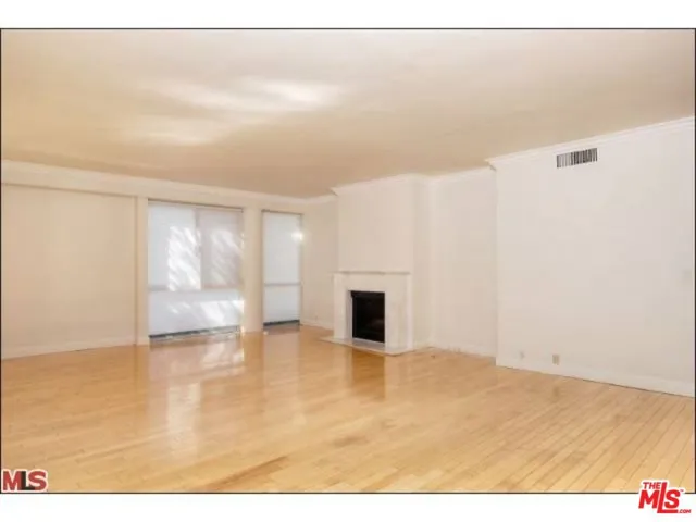 318 N Maple Drive C106, Beverly Hills, California 90210