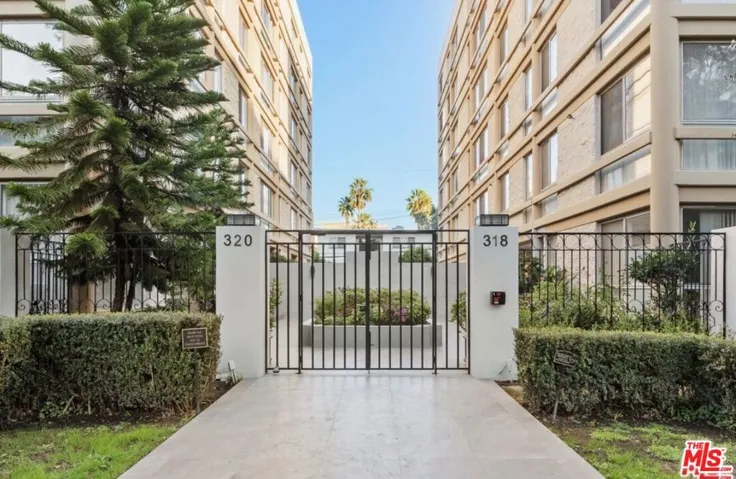 318 N Maple Drive C106, Beverly Hills, California 90210
