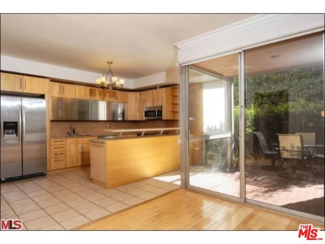 318 N Maple Drive C106, Beverly Hills, California 90210