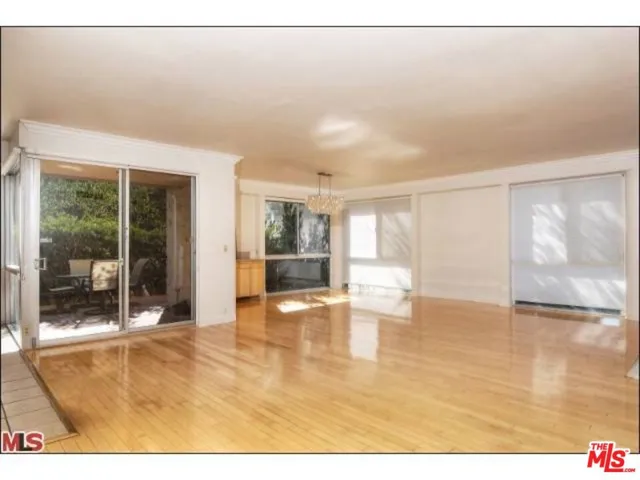 318 N Maple Drive C106, Beverly Hills, California 90210