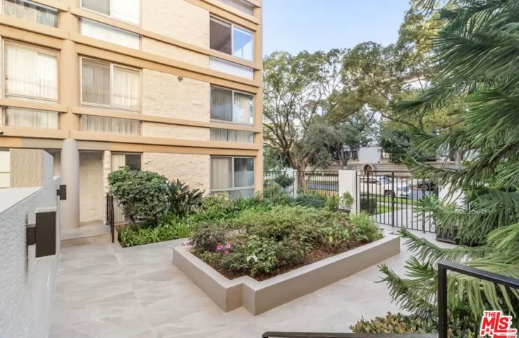 318 N Maple Drive C106, Beverly Hills, California 90210