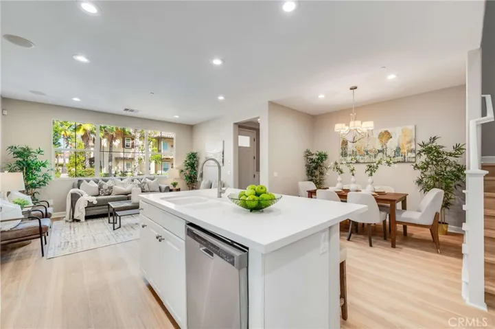 870 E Mountain Way, Azusa, California 91702