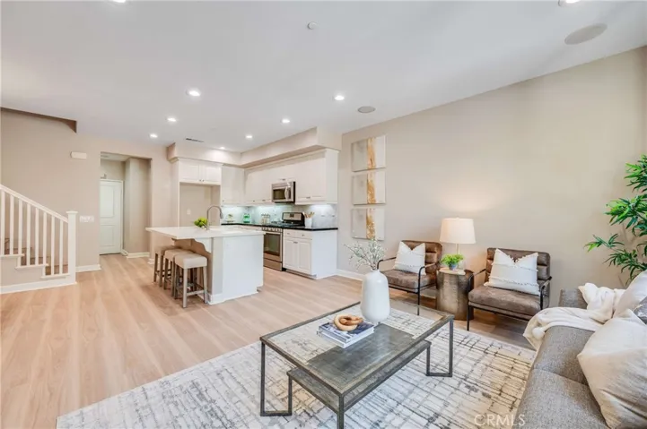 870 E Mountain Way, Azusa, California 91702