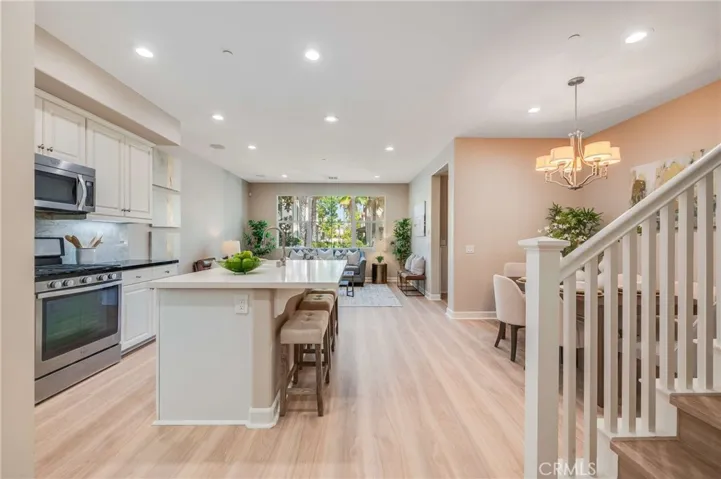 870 E Mountain Way, Azusa, California 91702