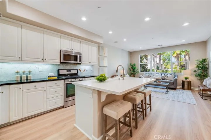 870 E Mountain Way, Azusa, California 91702