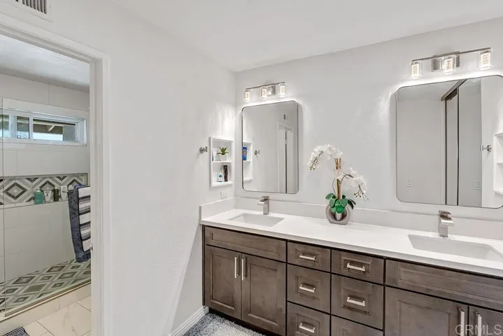 6098 E Silverspur Trail, Anaheim, California 92807