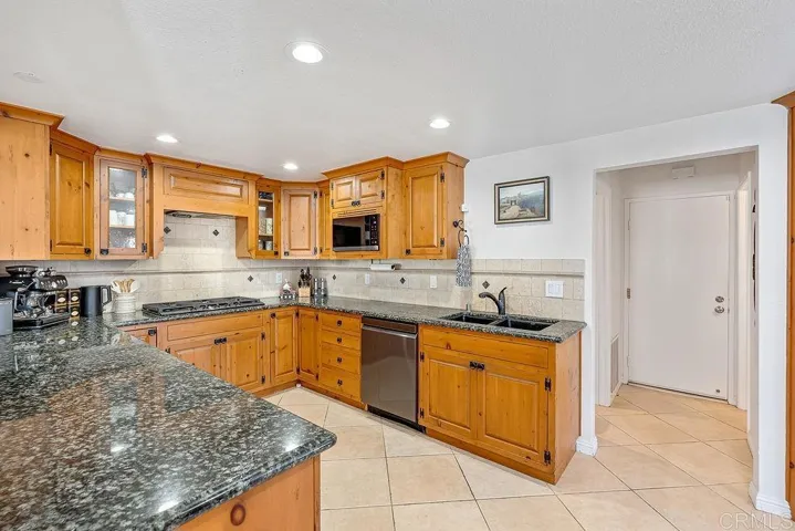 6098 E Silverspur Trail, Anaheim, California 92807