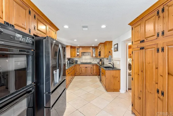 6098 E Silverspur Trail, Anaheim, California 92807