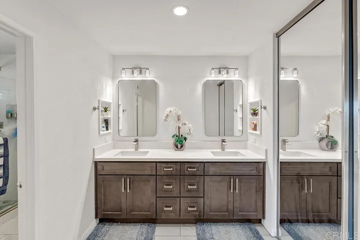 6098 E Silverspur Trail, Anaheim, California 92807