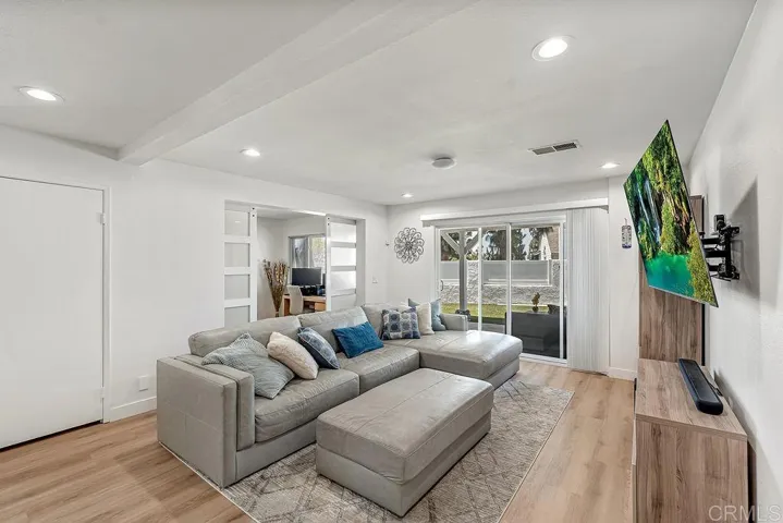 6098 E Silverspur Trail, Anaheim, California 92807