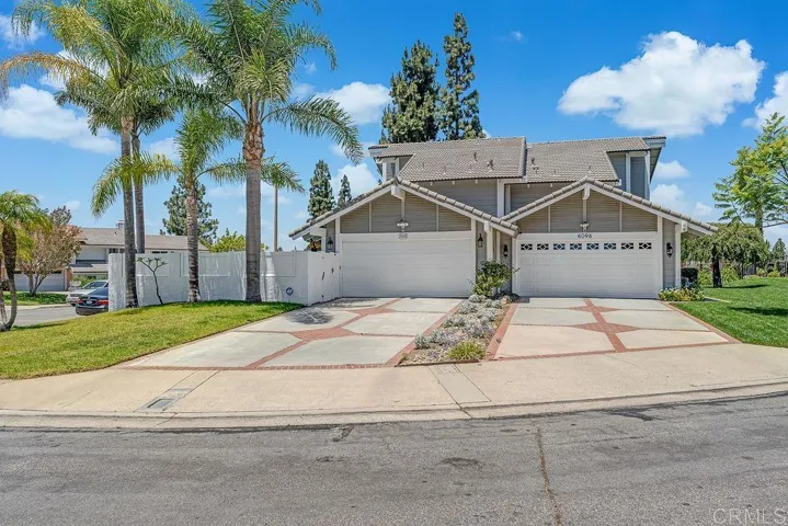 6098 E Silverspur Trail, Anaheim, California 92807