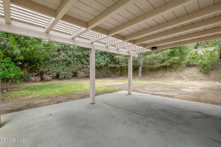 23- Patio