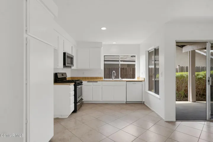 11 - Kitchenn