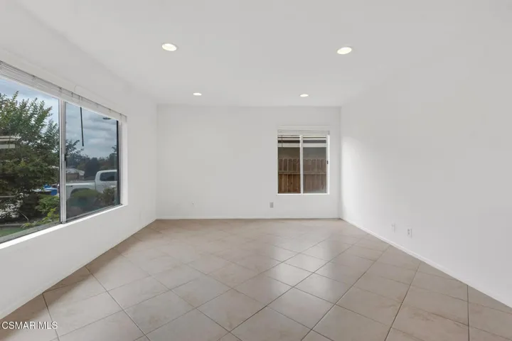 07 - Living Room1