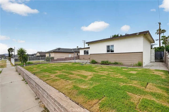 7938 Chantry Avenue, Fontana, California 92336