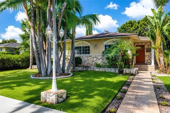 10529 La Mirada, Whittier, California 90604