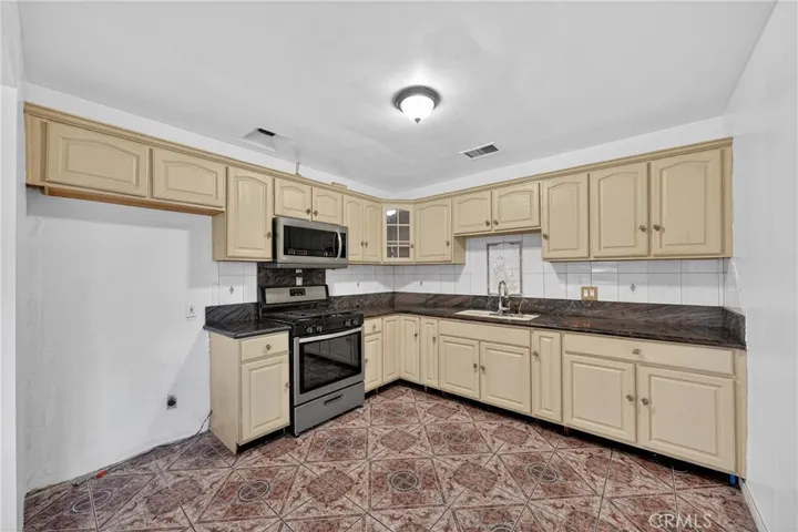 10529 La Mirada, Whittier, California 90604