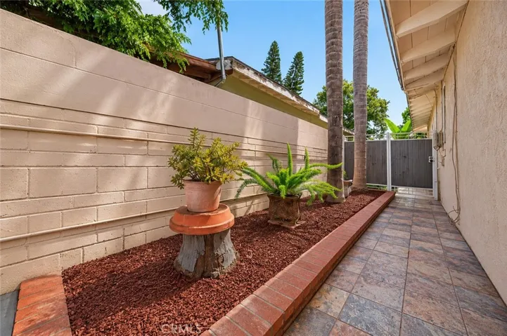 10529 La Mirada, Whittier, California 90604
