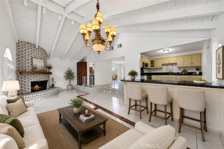 10529 La Mirada, Whittier, California 90604