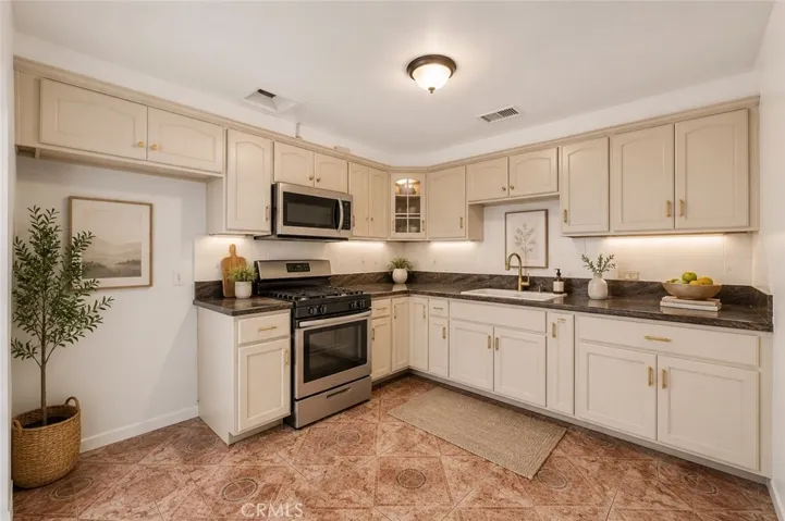 10529 La Mirada, Whittier, California 90604