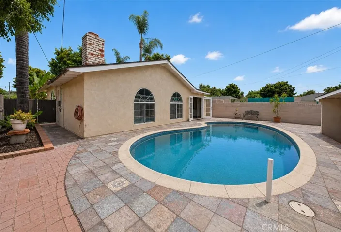 10529 La Mirada, Whittier, California 90604