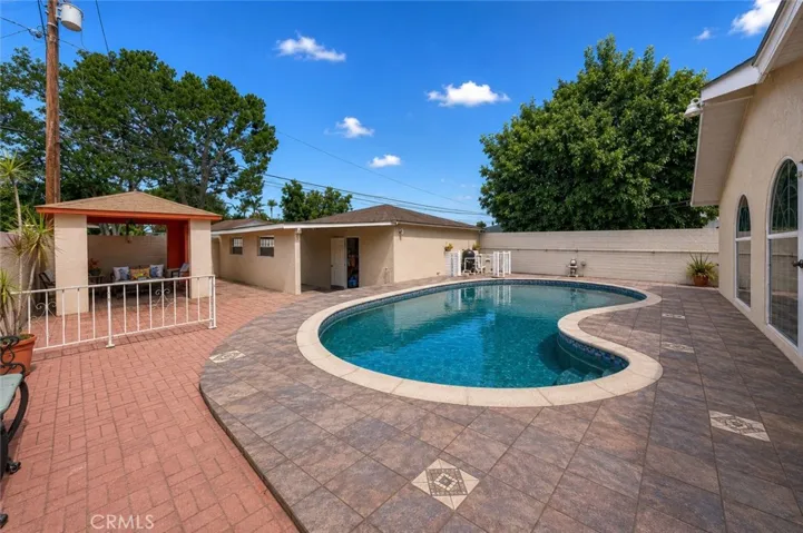 10529 La Mirada, Whittier, California 90604