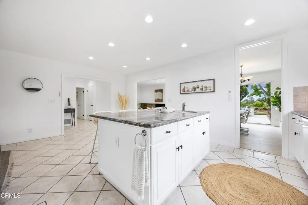 7015 Charrick-15