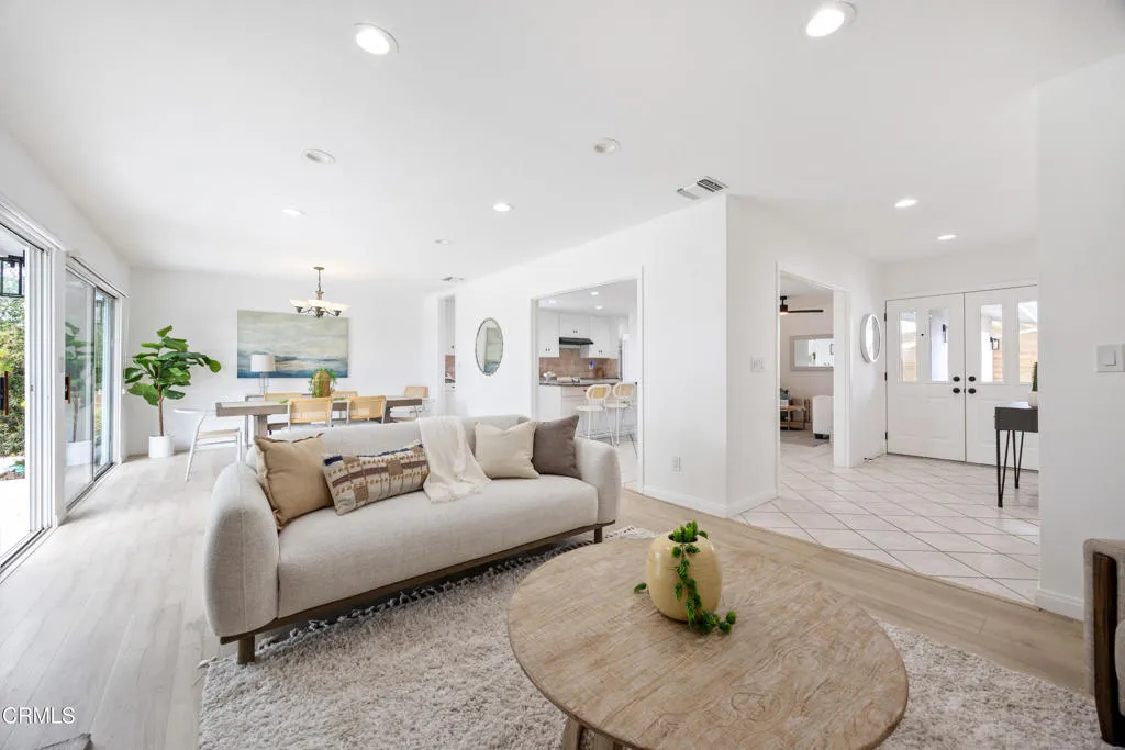 7015 Charrick-5