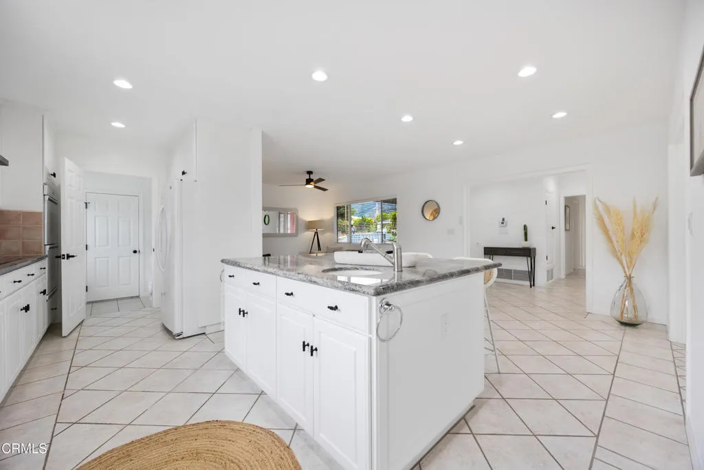 7015 Charrick-14