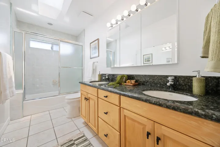 7015 Charrick-28