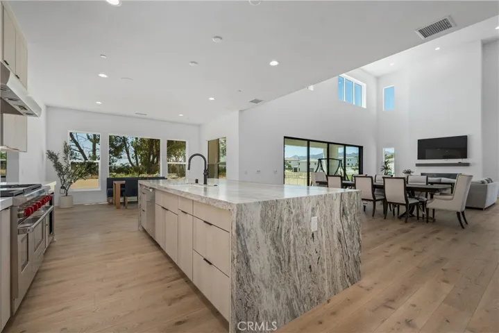 11091 Woodcrest Court, Chatsworth, California 91311