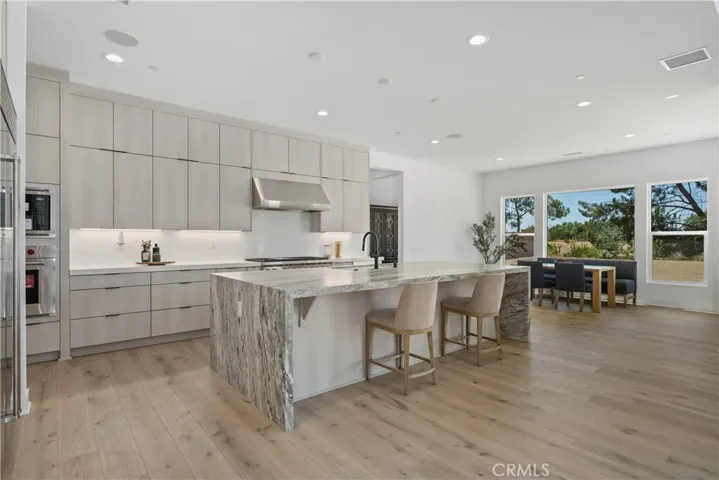 11091 Woodcrest Court, Chatsworth, California 91311