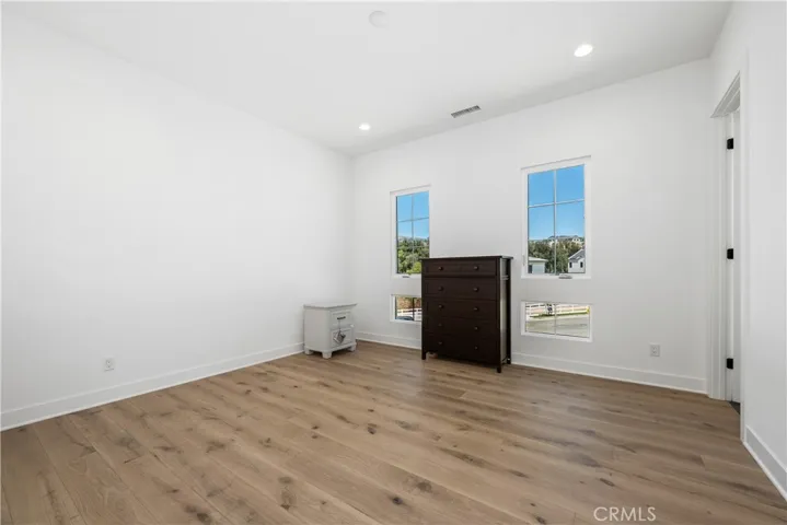 11091 Woodcrest Court, Chatsworth, California 91311