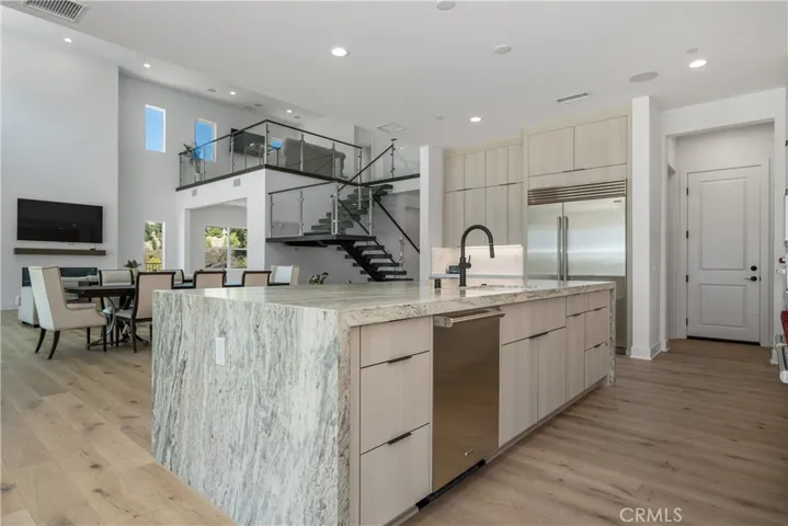 11091 Woodcrest Court, Chatsworth, California 91311